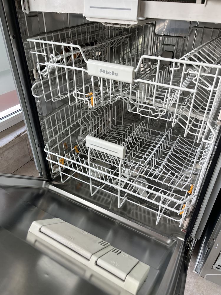 Miele G5665 SCVi XXL съдомиялна за пълно вграждане/24 нес гаранция