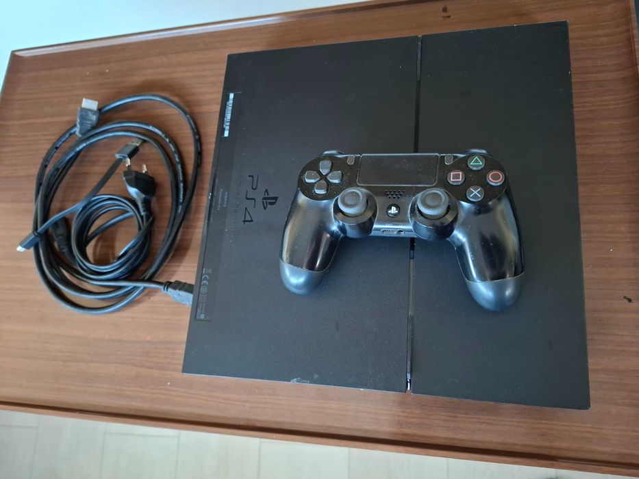 Consola SONY PlayStation 4 PS4 spatiu stocare 1 TB + 1 controller