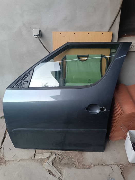 Врата шофьорска за Шкода Румстър 2009 г.