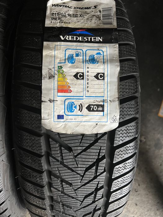 2 anvelope de iarna noi 215/60/16 Vredestein!