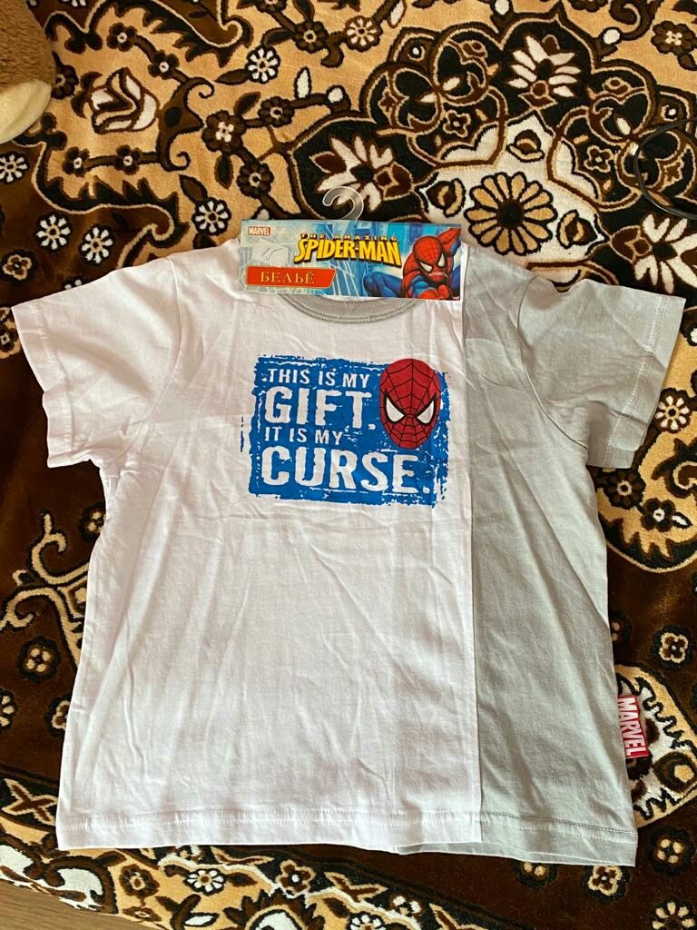 Vând tricou spiderman pt băieți