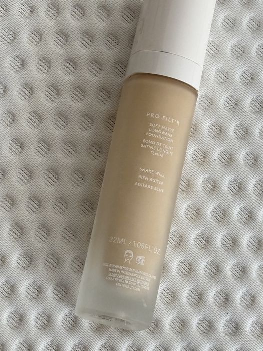 FentyBeauty ProFiltr фон дьо тен 140 warm yellow