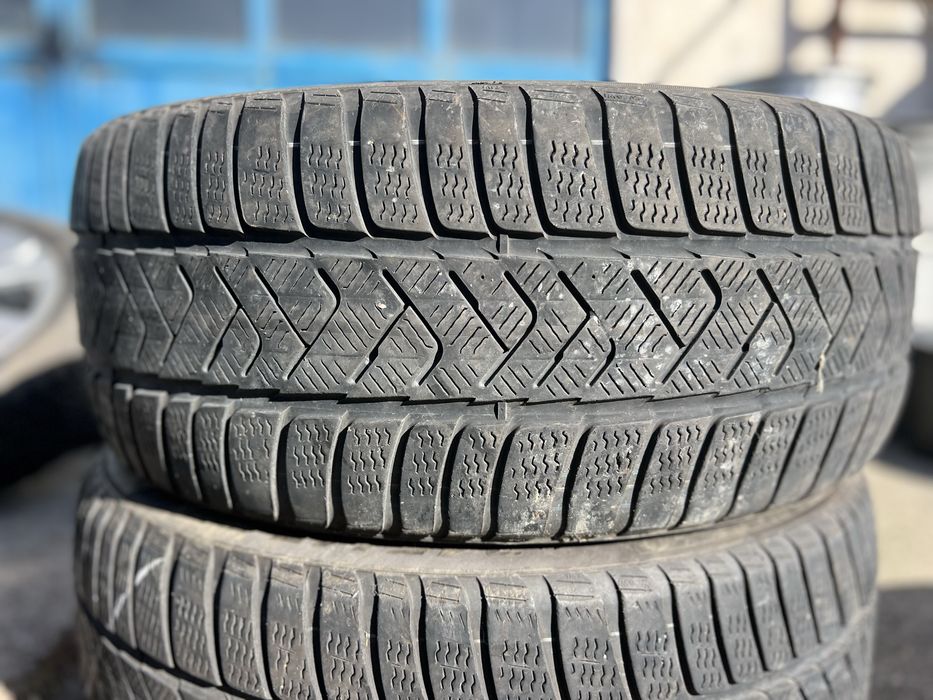 Зимни гуми 245/45/19 Pirelli  с борд dot20 . Цена за двете .