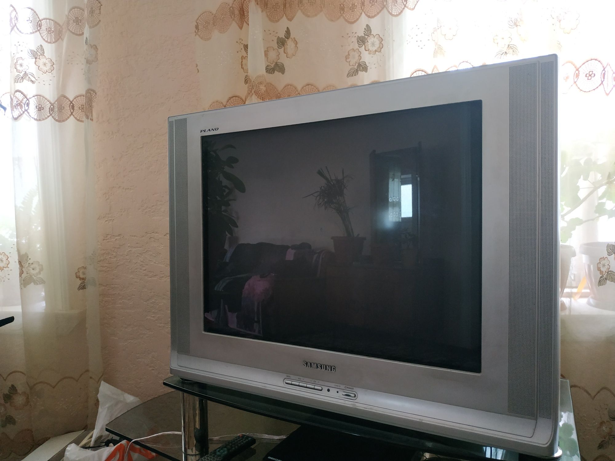 Телевизор телевизор samsung ploski ekran