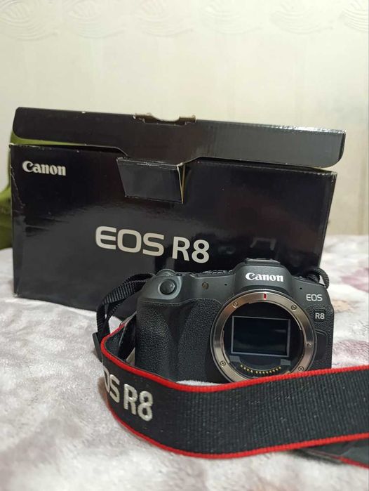 Продаётся Canon r8 body фотоаппарат