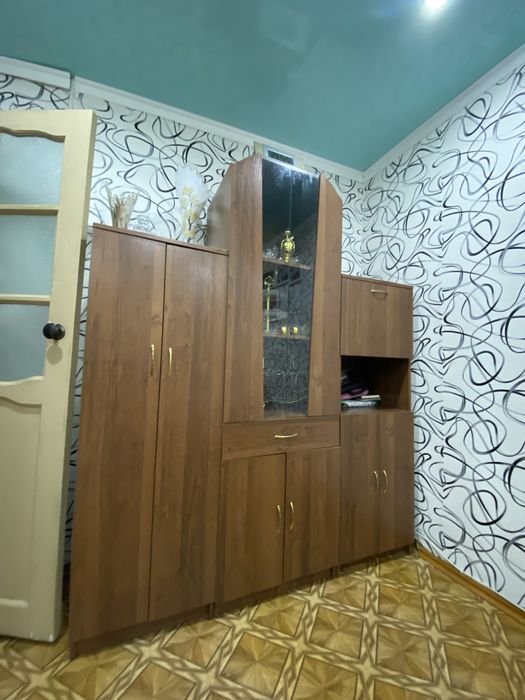 Шкаф в гостиную, состоит из 3 шкафов