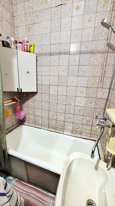 Продаётся 3/3/9 квартира