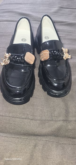 Обувки за момиче размер 33