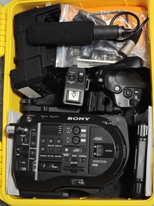 Sony FS7 Mark II  +Trepied cap fluid+carduri