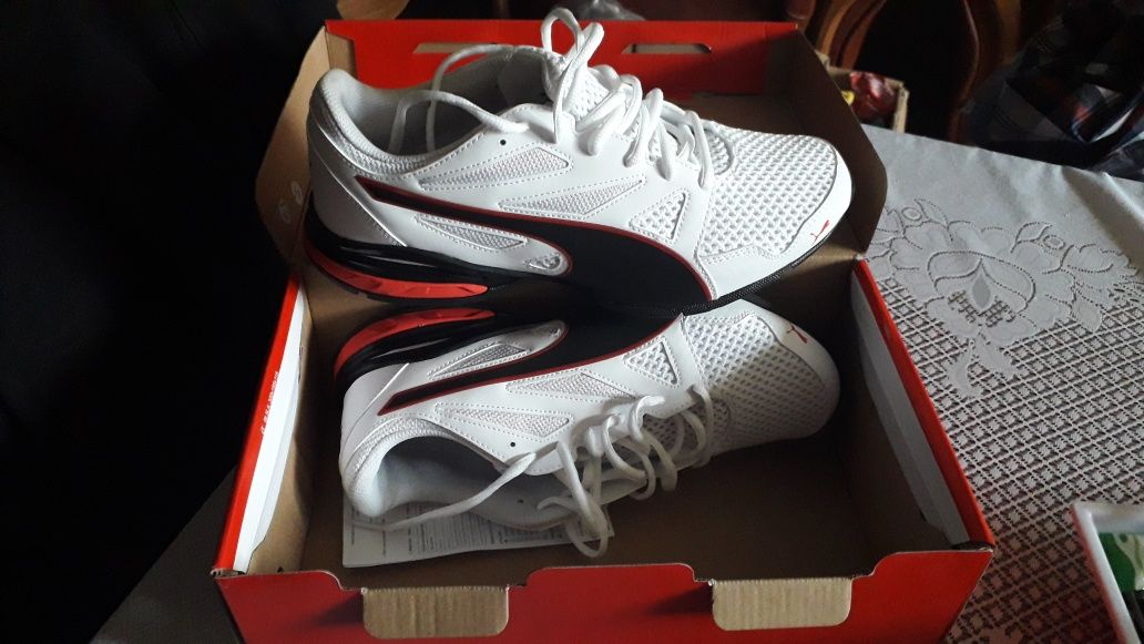 Adidasi puma.                       .