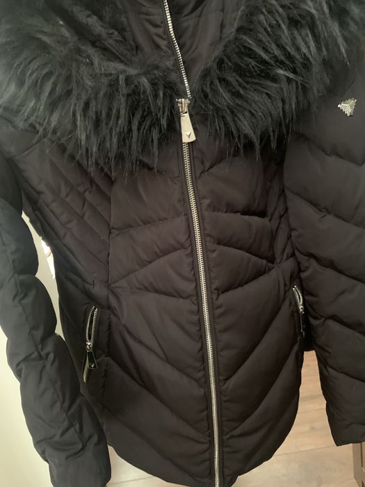Пухено яке Guess