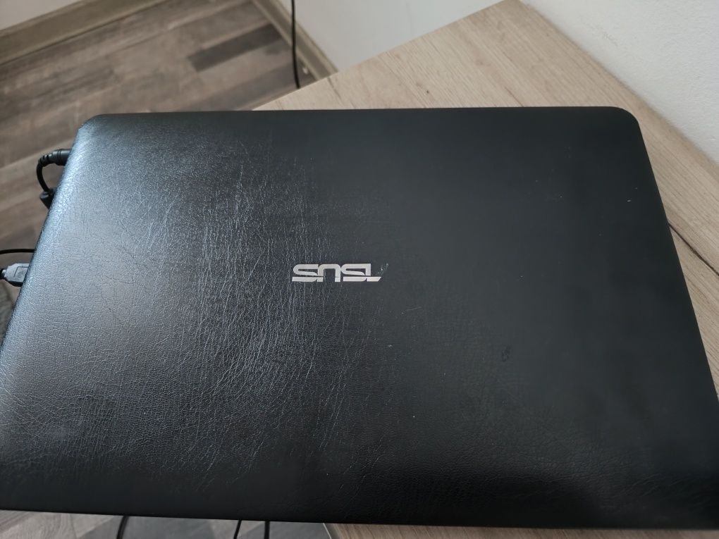 Laptop Asus i7 , Nvidia 940m și 8gb ram