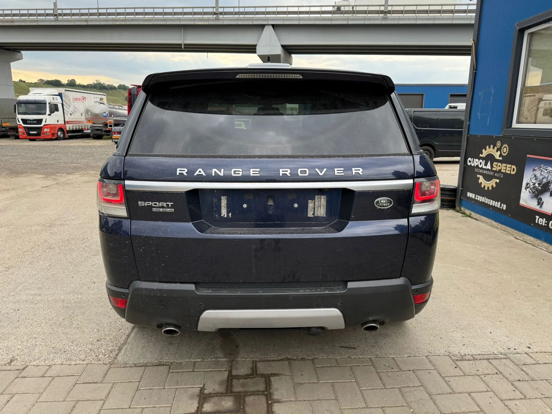 Dezmembrez / Dezmembrari / Piese / Accesorii Range Rover Sport L494 3.0 TDV6 306DT 2015