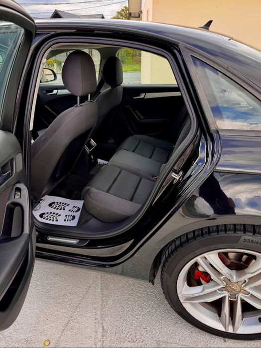 Audi a4 b8 - s line - an 2009 - motor 2.0d 143 cp - intretinut