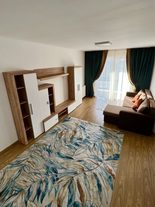 Inchiriez apartament cu 1 camera str. Florilor