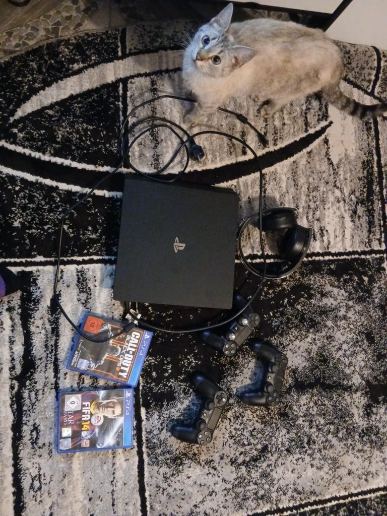Vand PS4 PRO perfect