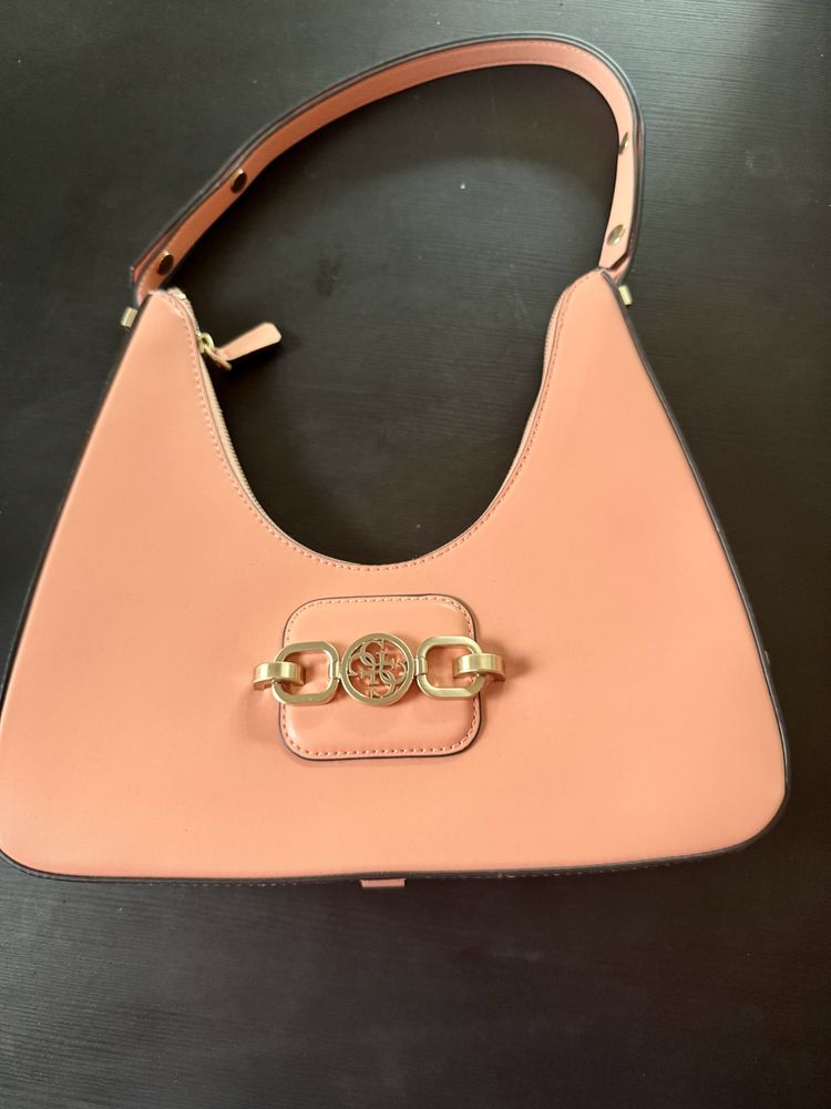 Дамска чанта Guess
