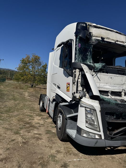 Volvo FH500 avariat