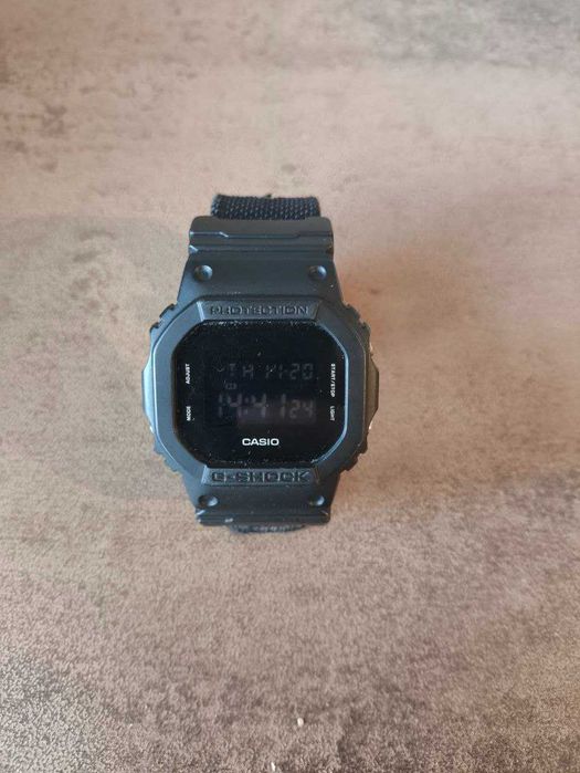 Наручные часы Casio G-Shock DW-5600BCE-1