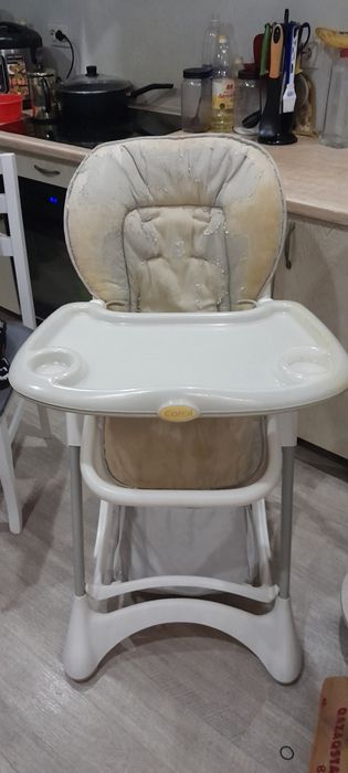 Продам столик для кормления