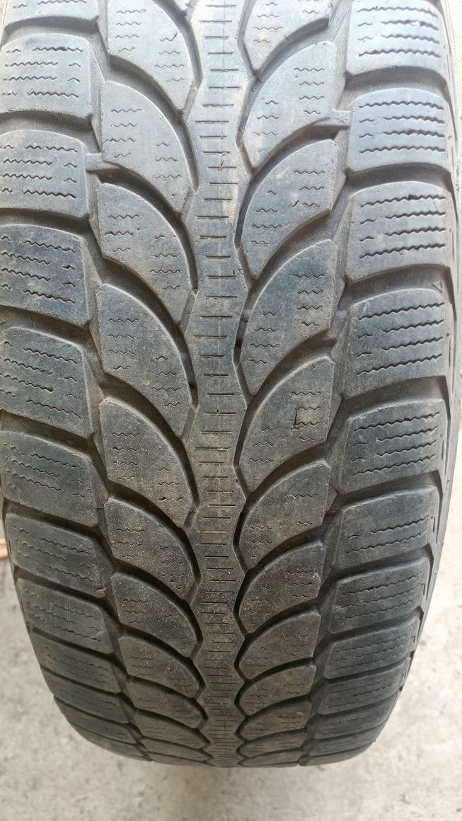 5 Roti anvelope iarna 185/65R15 88T pe jante metal