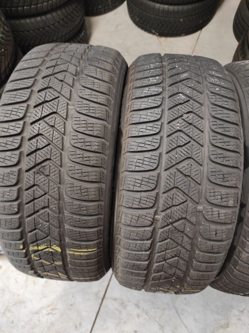 225/50/17 Pirelli