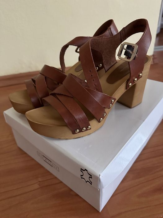 Vand pantofi de dama