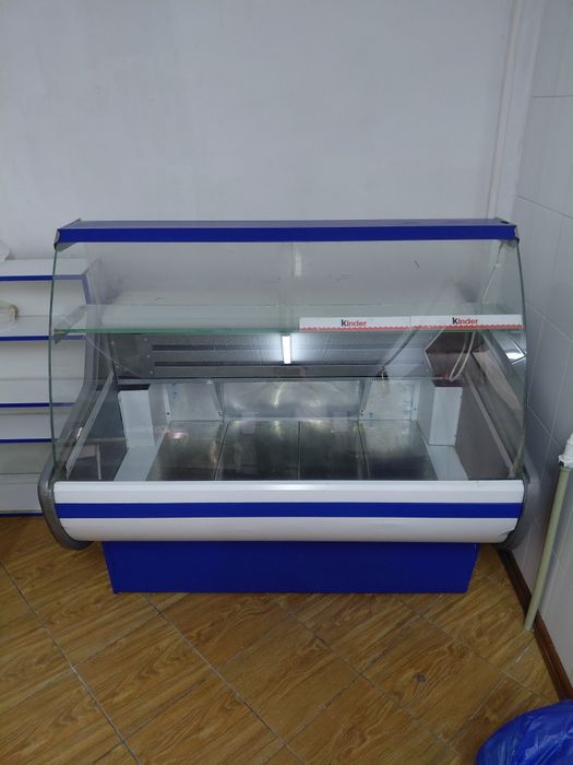 Витринный холодильник