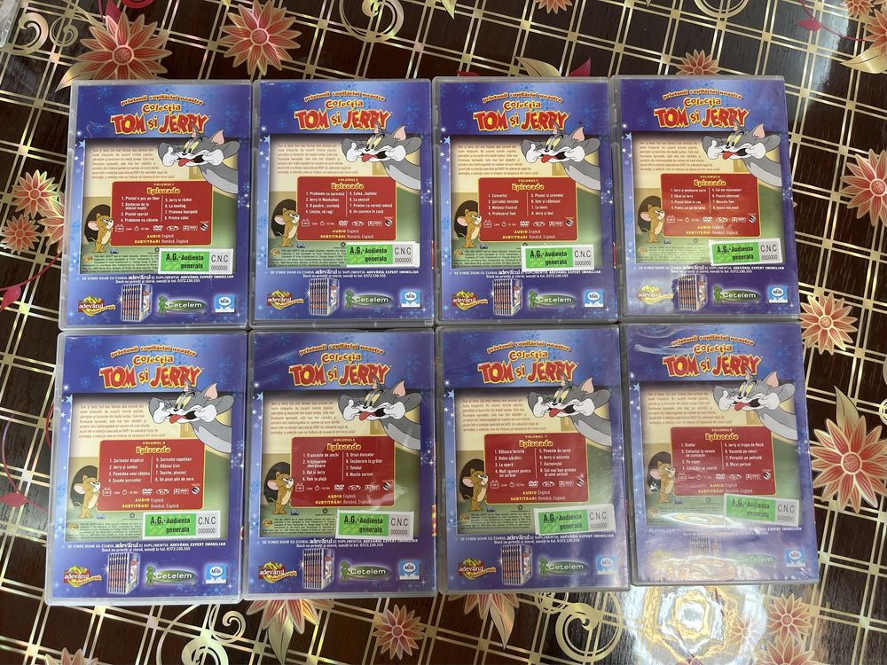 Colectia Tom si Jerry - 8 volume - stare foarte buna