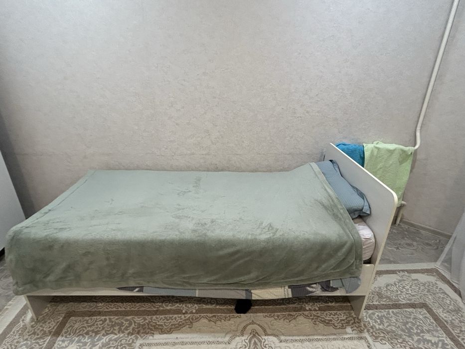2 кровати, длина 2 м, ширина 90 см, матрасы новые