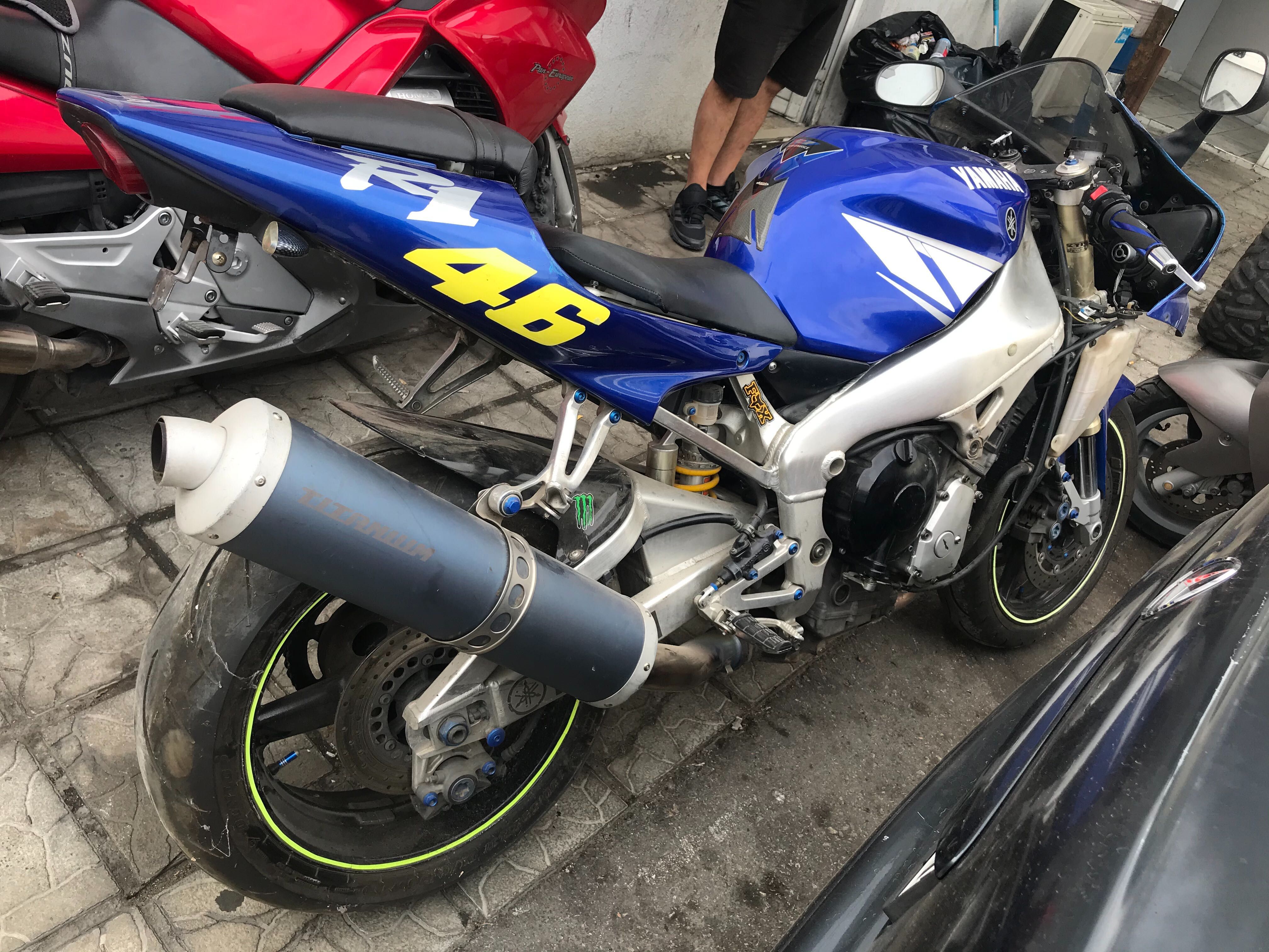 Yamaha R1 на ЧАСТИ