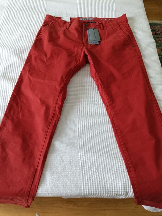 Pantaloni bărbătești chino