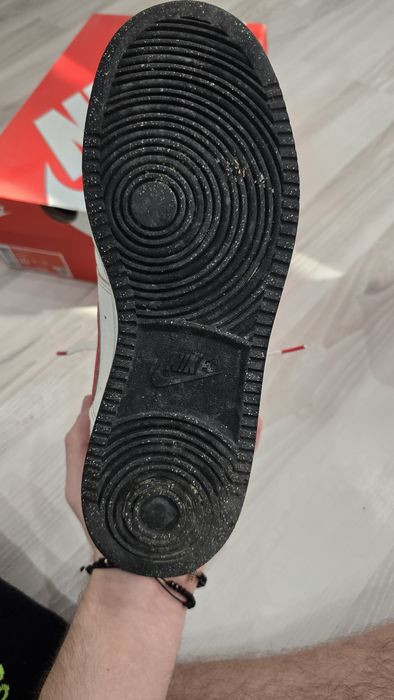 Adidași nike court vision Mid