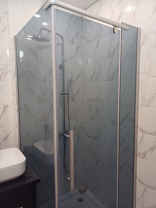 Душевая кабинка.