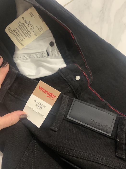 Оригинални мъжки дънки Wrangler 36 размер