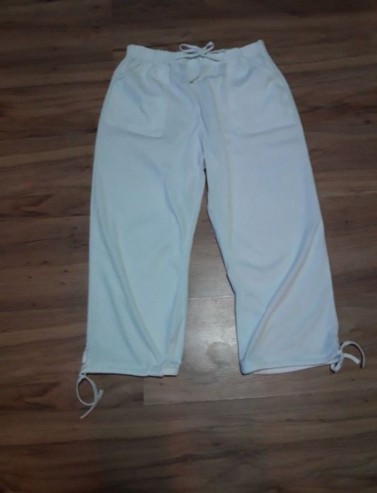 Pantaloni 3/4 damă
