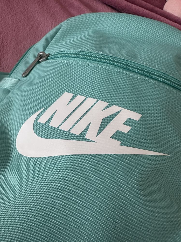 Малка раница NIKE