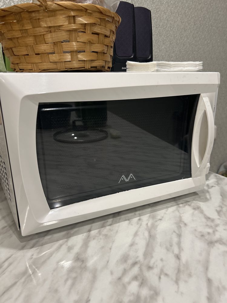 Микроволновая печь AVA и Midea