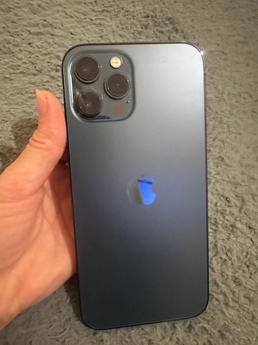 Iphone 12 pro max in stare foarte buna