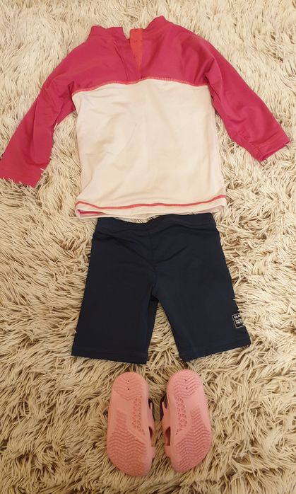 Costum de baie SPF 50 Decathlon și sandalu pt fetițe mărimea 7-12 luni