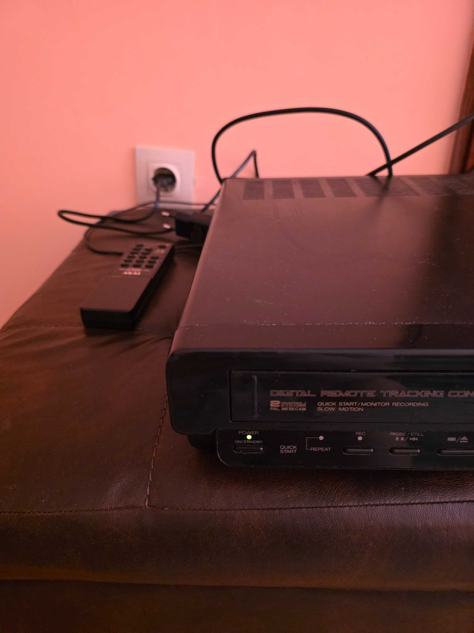 Видеомагнетофон/VHS/ AKAI