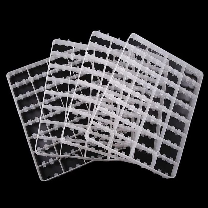 Лоток пластиковый на 32 гусиных яиц.
440 рублей