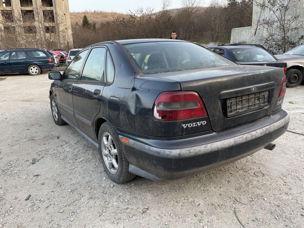 Volvo S40 2.0 16v 140hp 1997 На Части