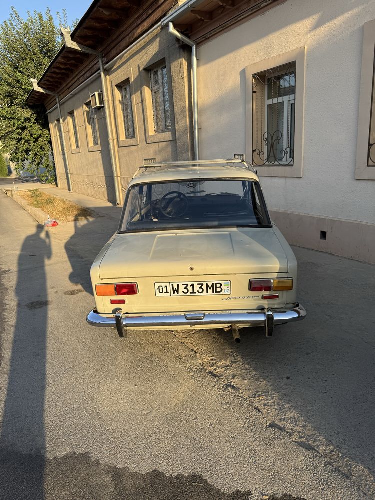 Vaz 2101  sotiladi