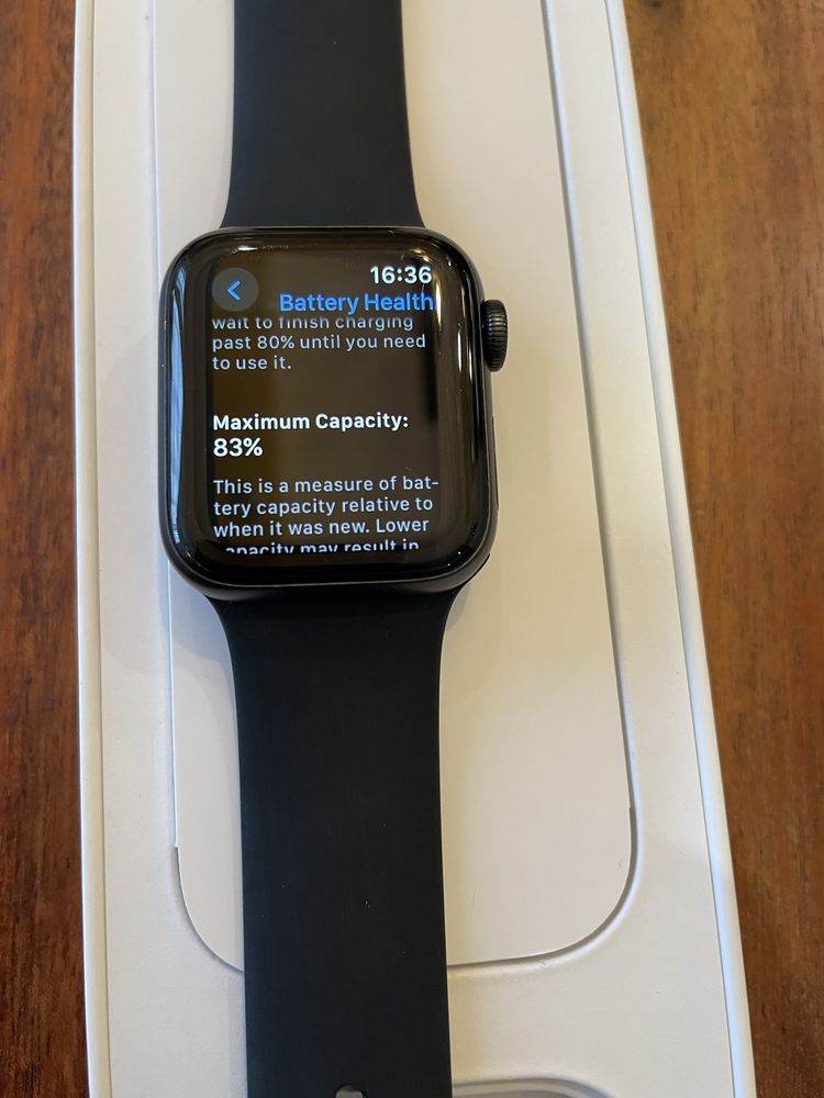 Apple Watch SE 40 mm GPS