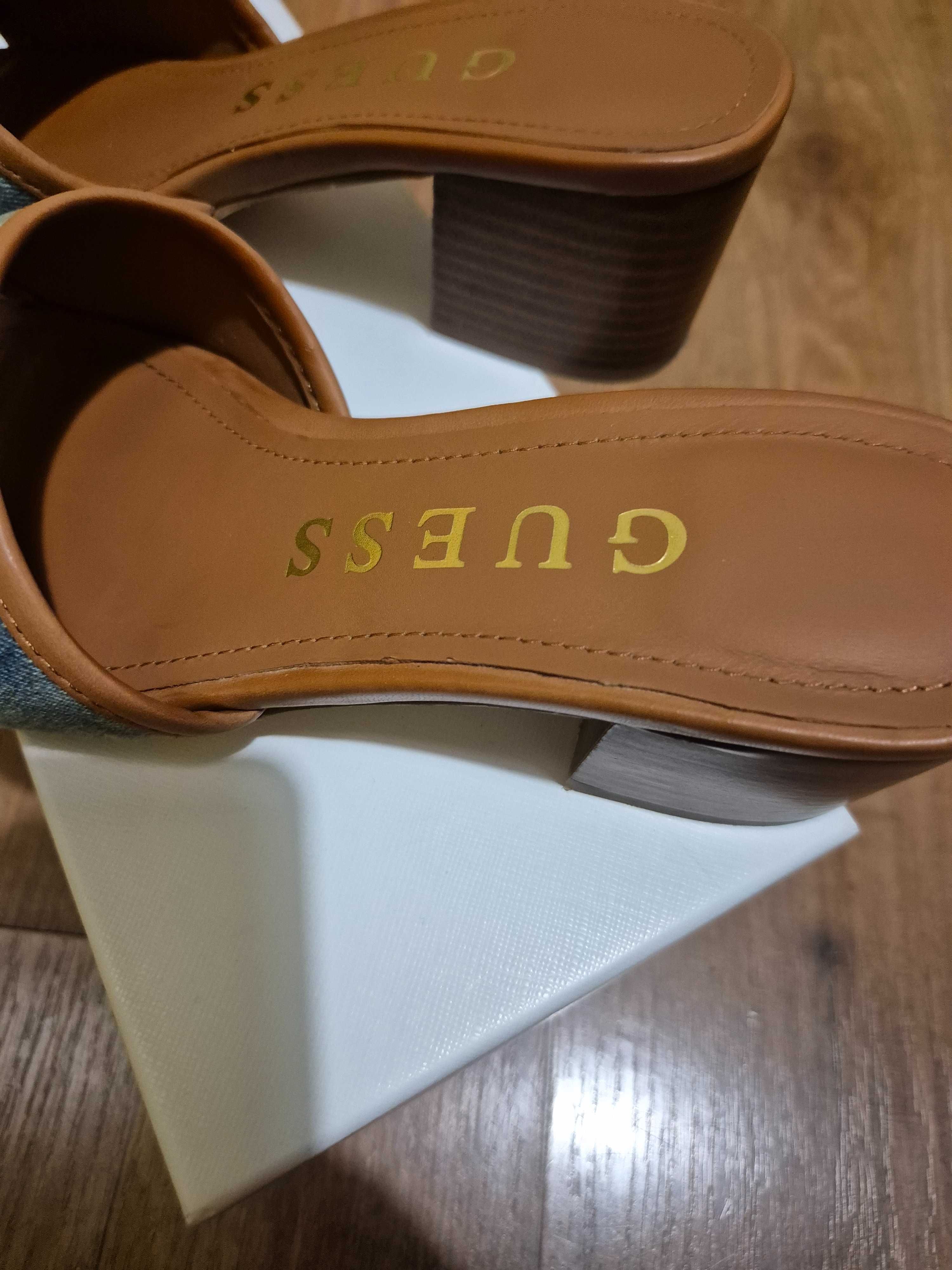Дамски чехли Guess