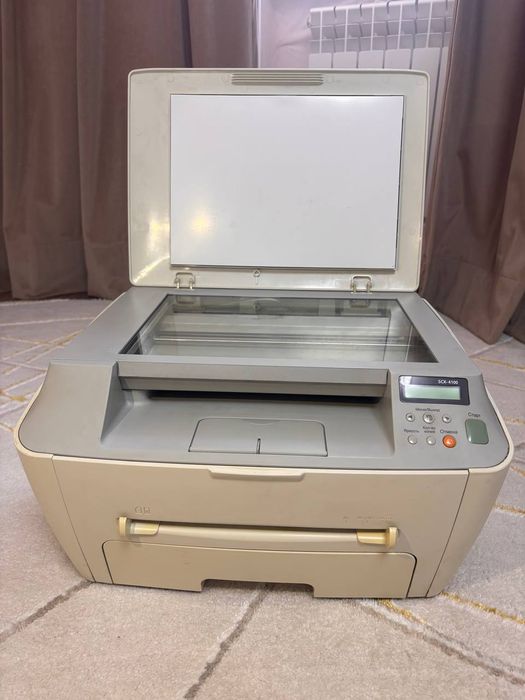 Принтер Samsung SCX-4100 (3 в 1)
Продаю многофункциональный