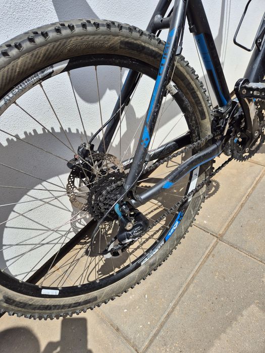 De vânzare Bicicleta cube.