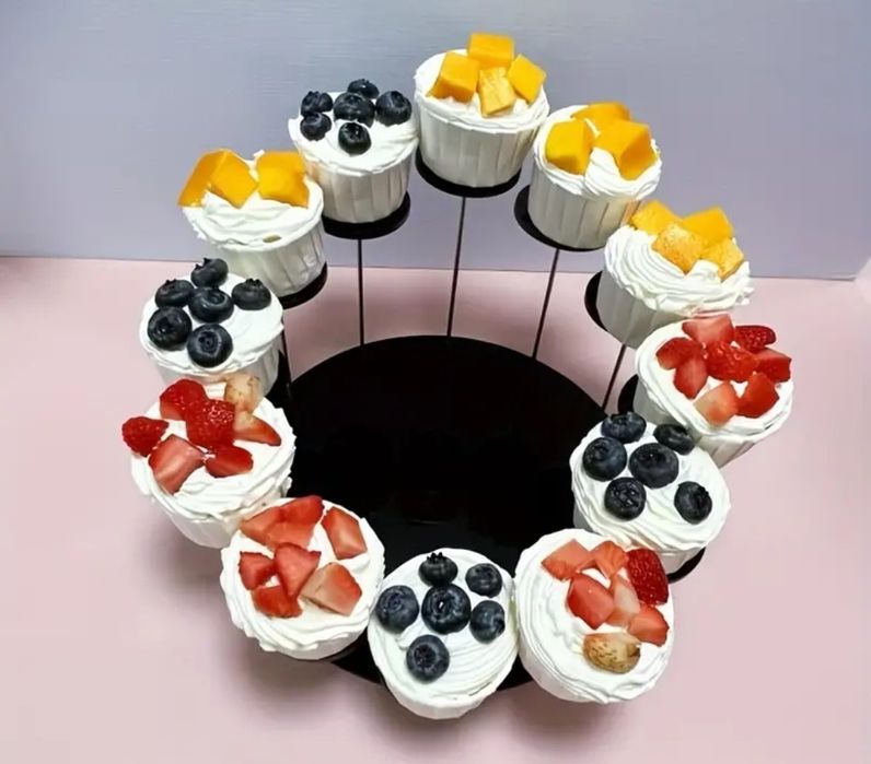 Suport negru pentru prăjituri cu 12 brate