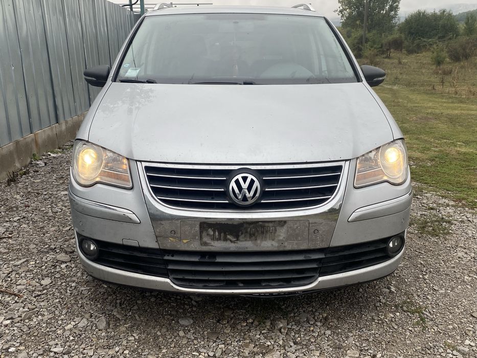 VW Touran 2.0TDI 140 к.с Facelift на ЧАСТИ